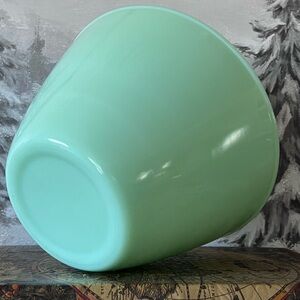 Vintage Jadeite-Style Green Glass Mixing Bowl with Rooster Decal